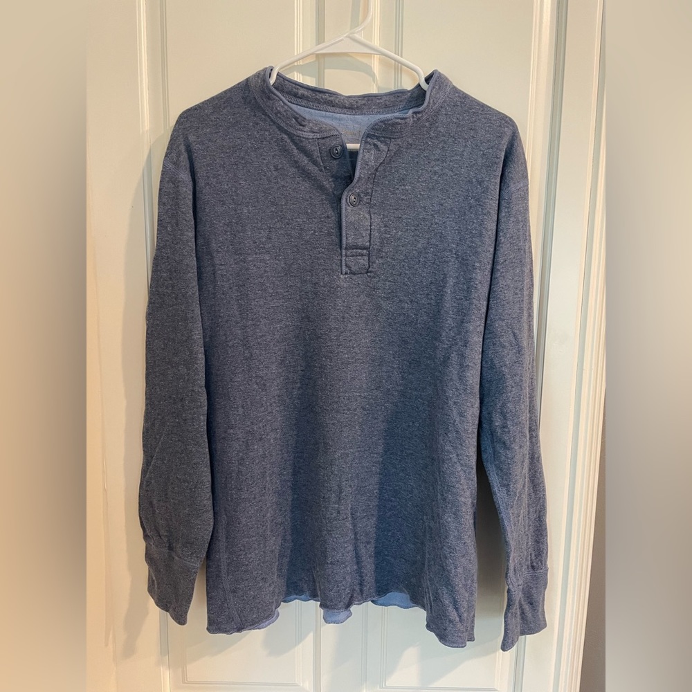 Men's L.L. Bean Henley Thermal long sleeve. Size Medium.